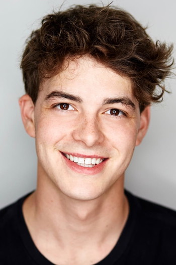 Photo of actor Israel Broussard