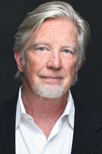 Photo of actor Tom Nowicki