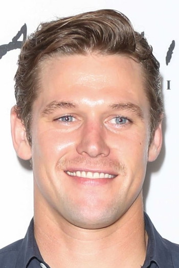 Photo of actor Zach Roerig