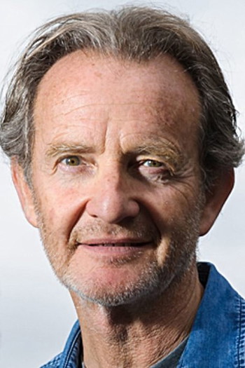 Photo of actor Anton Lesser