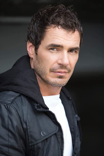 Photo of actor Dan Payne