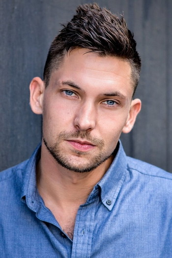 Photo of actor Kyle Mac