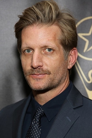 Photo of actor Paul Sparks