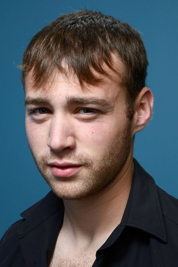 Photo of actor Emory Cohen