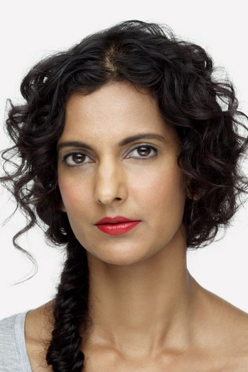 Фото акторки Poorna Jagannathan