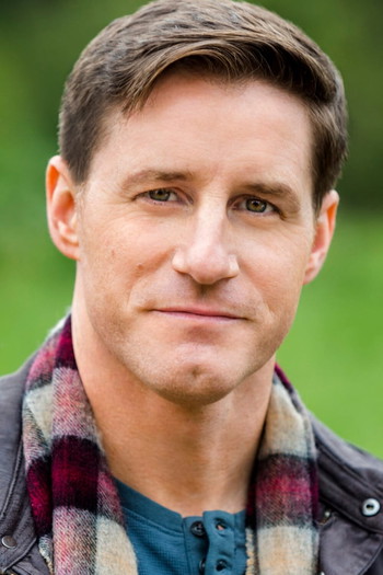 Photo of actor Sam Jaeger