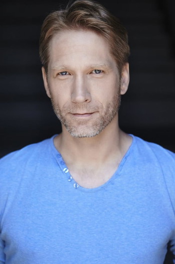 Photo of actor Eric Davis