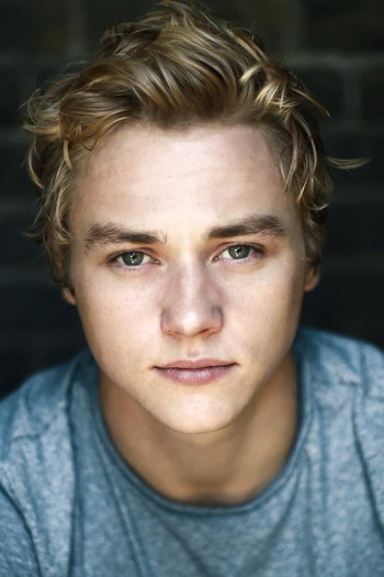 Photo of actor Ben Hardy