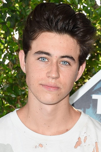 Photo of actor Nash Grier