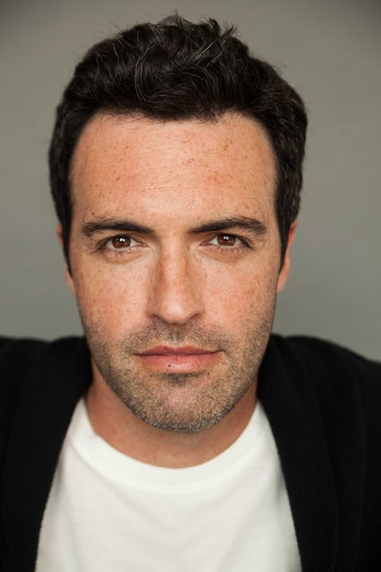 Photo of actor Reid Scott