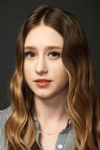 Фото актрисы Taissa Farmiga