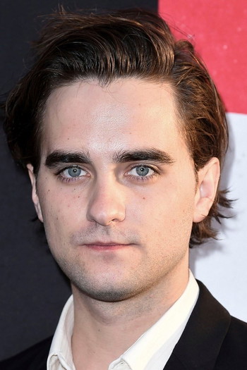 Photo of actor Landon Liboiron