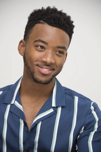 Photo of actor Algee Smith