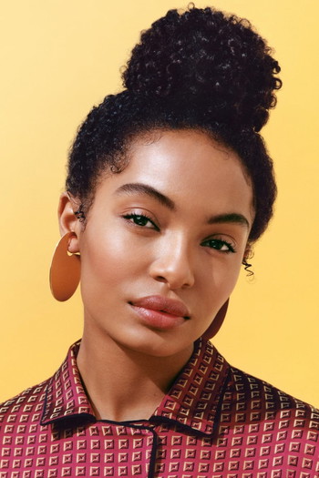 Фото акторки Yara Shahidi