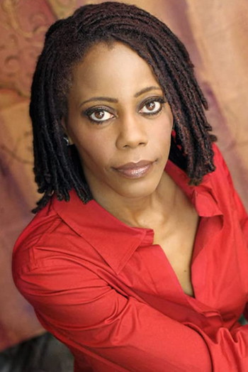 Photo of actress Debra Wilson