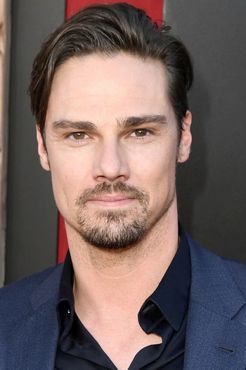 Photo of actor Jay Ryan