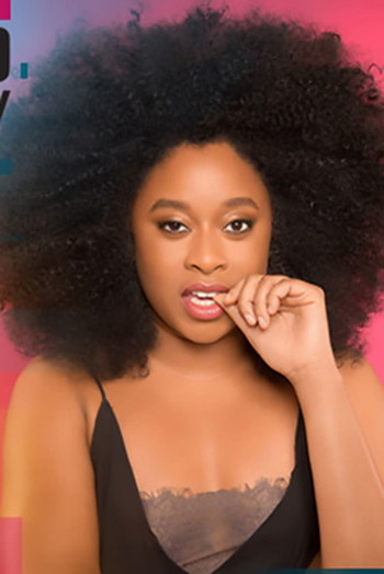 Photo of actress Phoebe Robinson