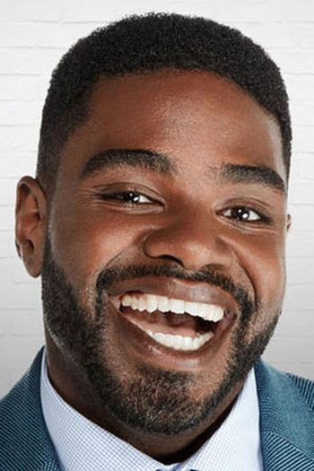 Photo of actor Ron Funches