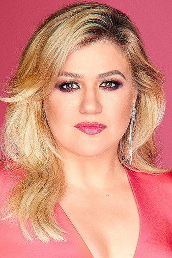 Photo of actress Kelly Clarkson