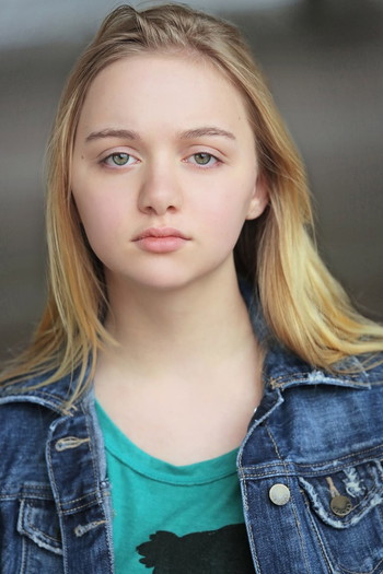 Photo of actress Maddie Nichols