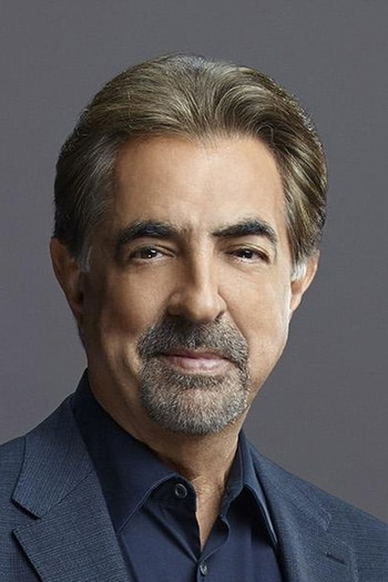 Photo of actor Joe Mantegna