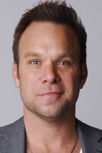 Photo of actor Norbert Leo Butz