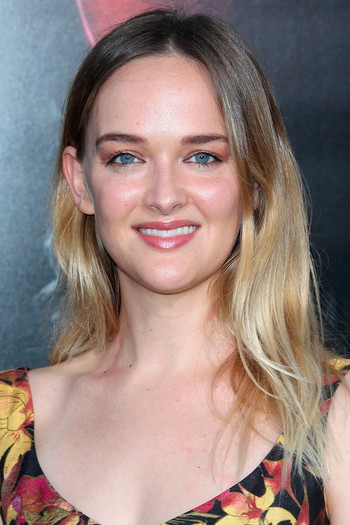 Photo of actress Jess Weixler