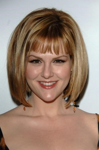 Photo of actress Sara Rue