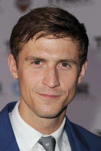 Photo of actor Jonathan Howard