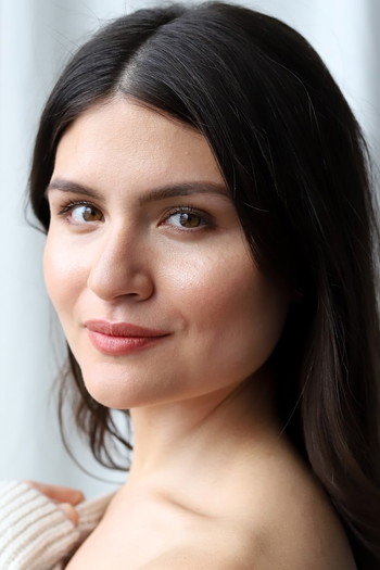 Photo of actress Phillipa Soo