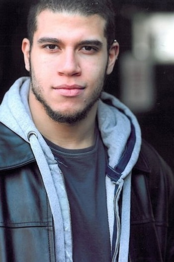 Photo of actor Alex Hernandez