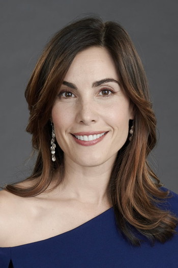 Photo of actress Carly Pope