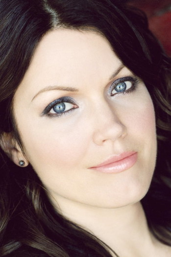 Photo of actress Bellamy Young