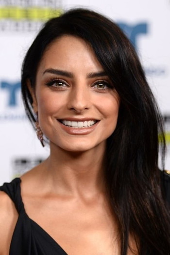 Photo of actress Aislinn Derbez