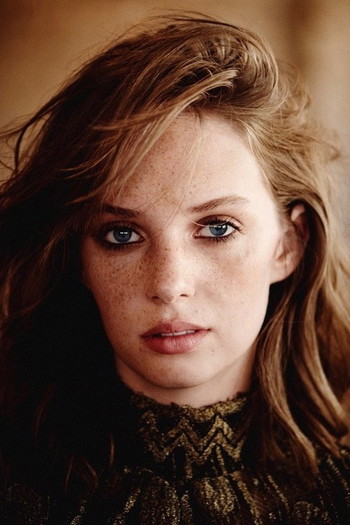 Фото актрисы Maya Hawke