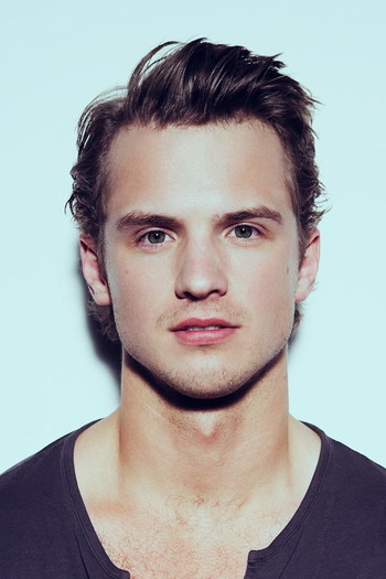 Фото актёра Freddie Stroma