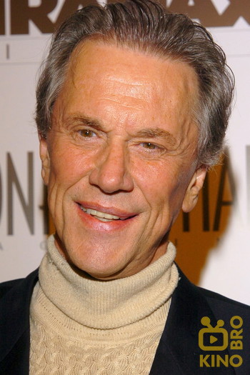 Photo of actor Andrew Prine