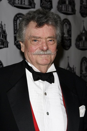 Photo of actor Bernard Fox