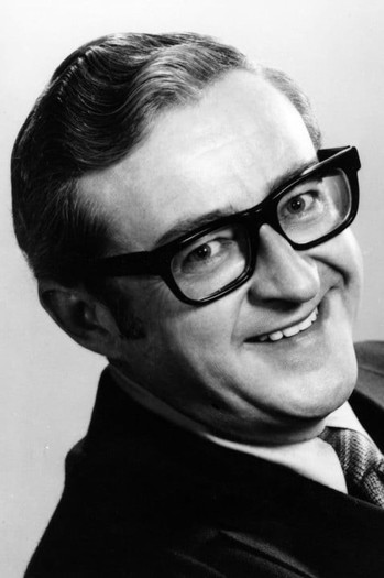 Photo of actor Joe Flynn