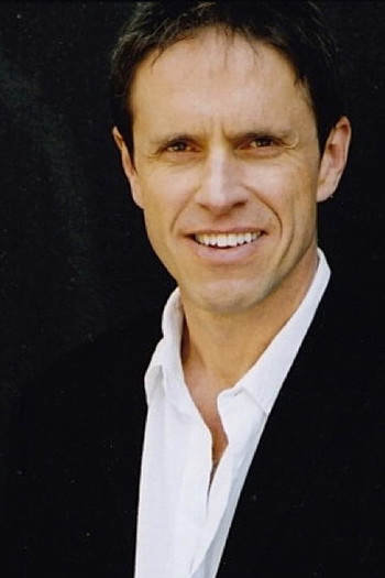 Photo of actor James Downing