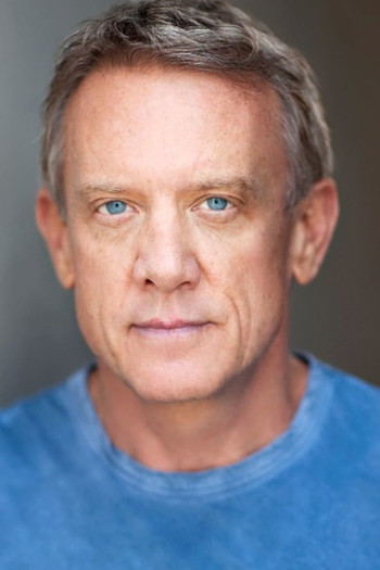 Photo of actor Simon Burke