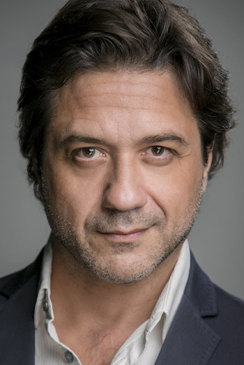 Photo of actor Enrique Arce