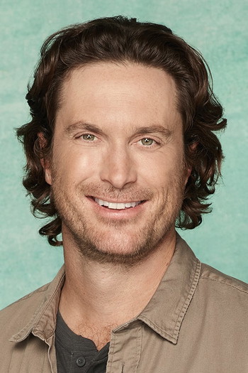 Photo of actor Oliver Hudson