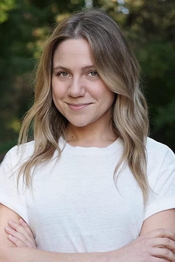 Photo of actress Lauren Collins