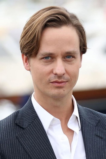 Photo of actor Tom Schilling