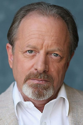 Photo of actor Dan Hicks