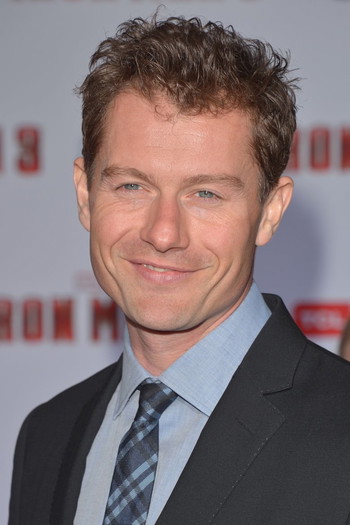 Photo of actor James Badge Dale