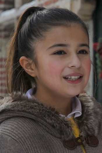 Photo of actor Aleyna Hila Obid