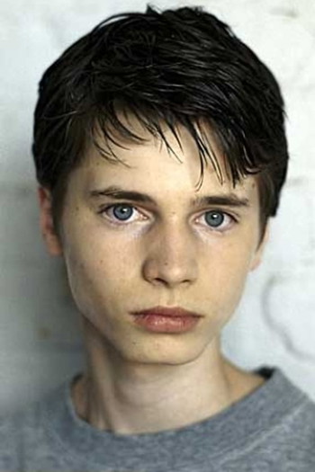 Photo of actor Nils Dommning