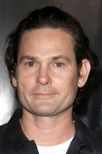 Photo of actor Henry Thomas